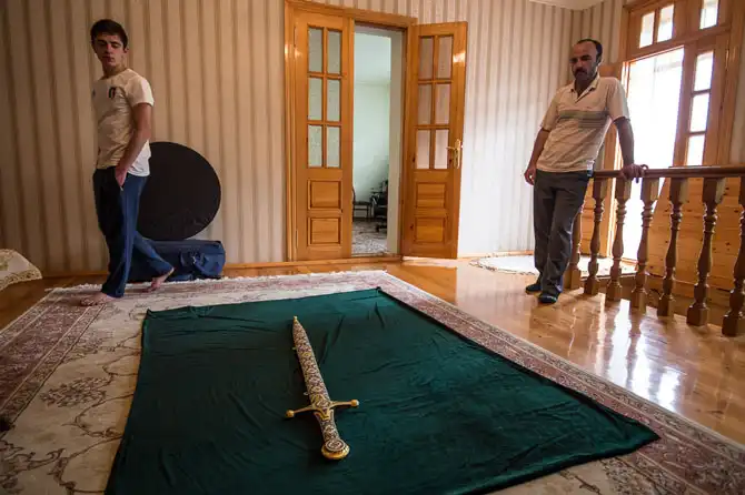 Как делают оружие в дагестанских мастерских