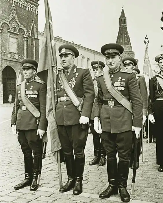 7 знаменитых парадов на Красной площади