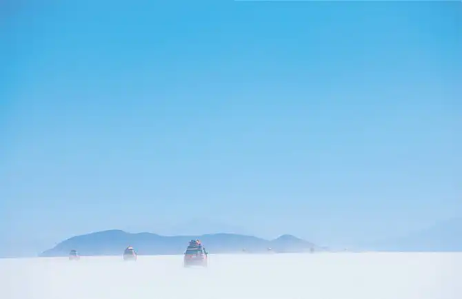 Путешествие по крупнейшей соляной пустыне мира