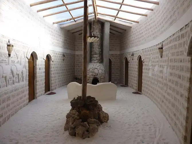 Путешествие по крупнейшей соляной пустыне мира