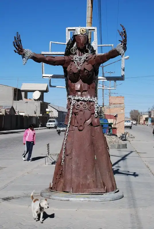 Путешествие по крупнейшей соляной пустыне мира