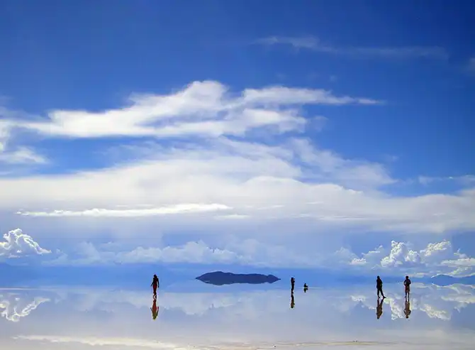 Путешествие по крупнейшей соляной пустыне мира