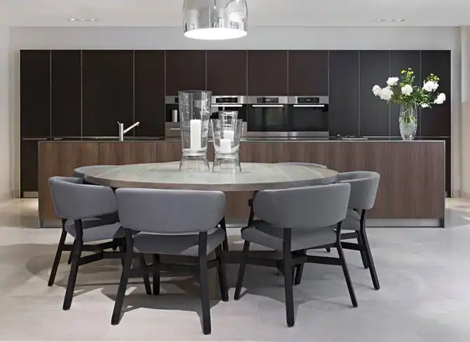 Пятиэтажный особняк в викторианском стиле