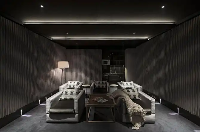 Пятиэтажный особняк в викторианском стиле