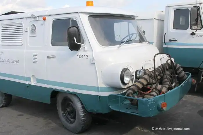 Необычный УАЗик с двигателем от самолета