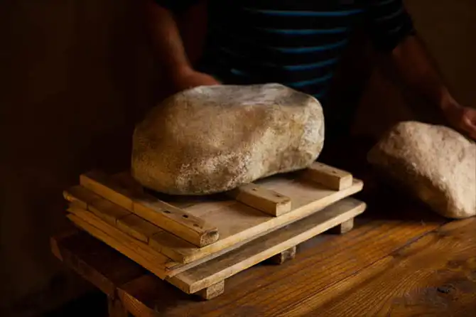 Как делают шелковую бумагу в Самарканде