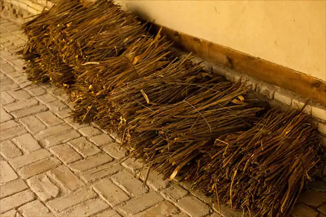 Как делают шелковую бумагу в Самарканде