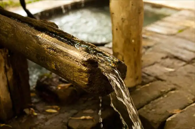 Как делают шелковую бумагу в Самарканде