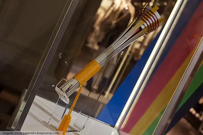 Экскурсия на выставку Олимпийских факелов в ГУМе