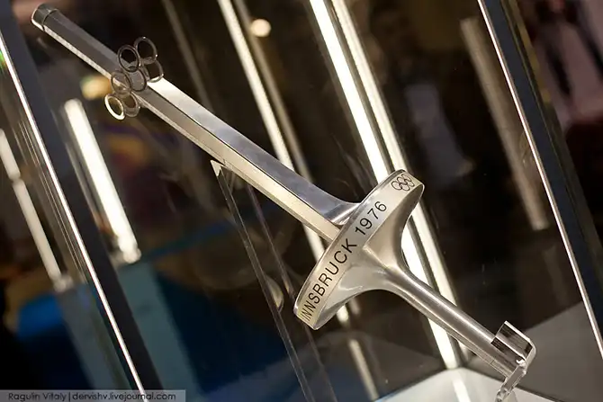 Экскурсия на выставку Олимпийских факелов в ГУМе