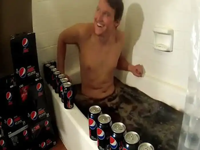 Мыться в ванной - уже не модно