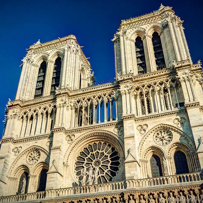 Экскурсия по собору Парижской Богоматери