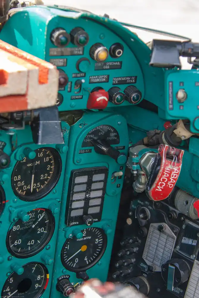 МиГ-21 крупным планом