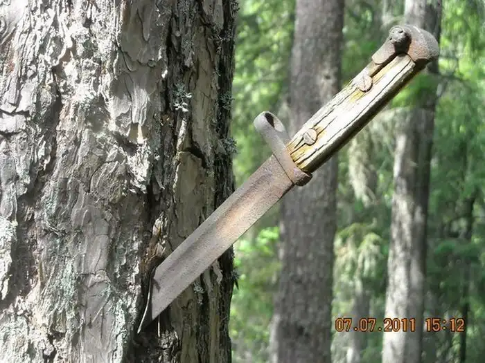 Старая военная техника против природы