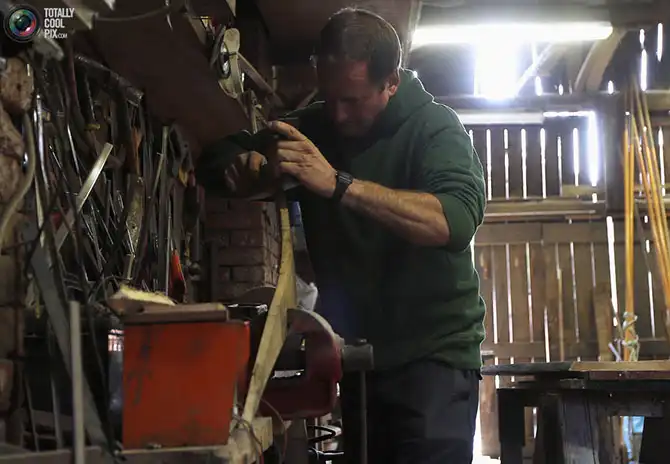 Как изготавливают гондолы в Венеции