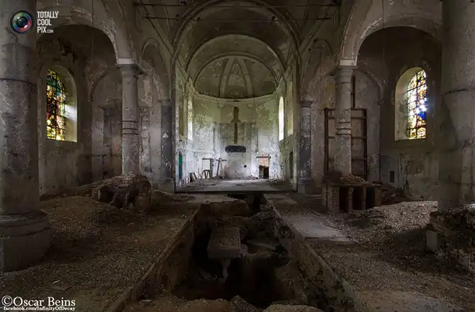 Заброшенные здания в объективе Оскара Бейнса