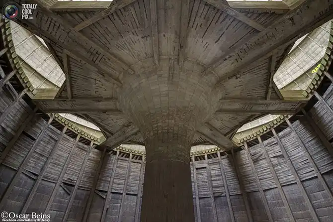 Заброшенные здания в объективе Оскара Бейнса