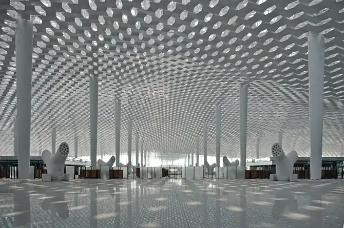 Футуристический терминал аэропорта Шэньчжэнь Баонань