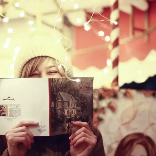 Девушки и книги