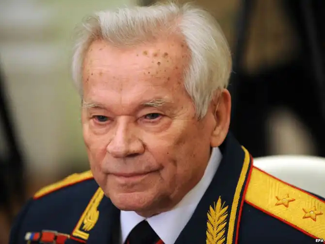 Знаменитые люди, которые ушли из жизни в 2013 году