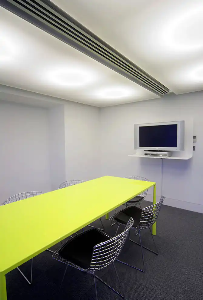 Штаб-квартира Red Bull в Лондоне