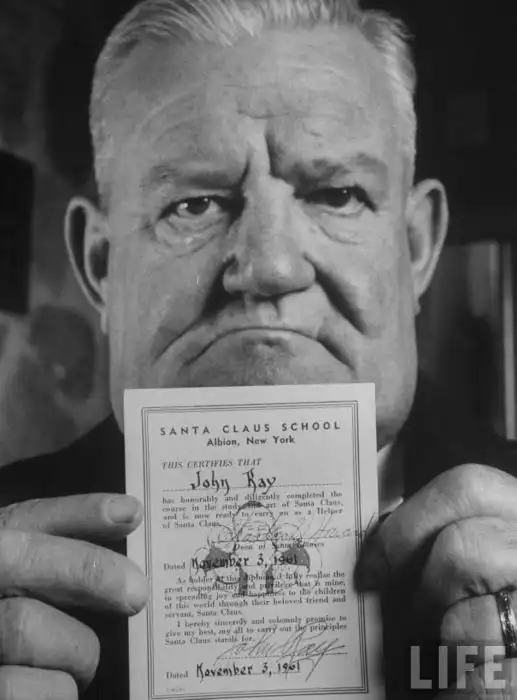 Как учили Санта Клаусов