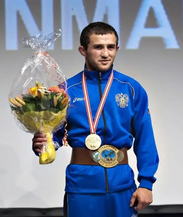 Знаменитый борец Бесик Кудухов погиб в автокатастрофе