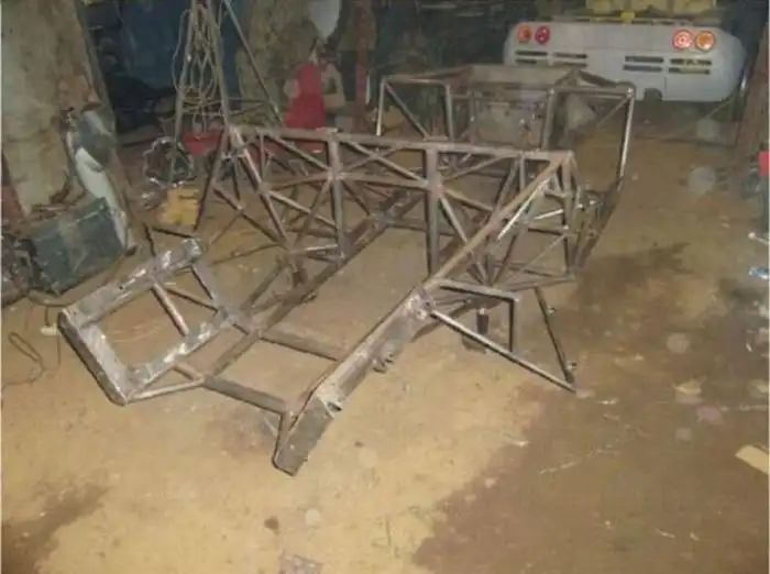 Заряженный суперкар McLaren F1 своими руками