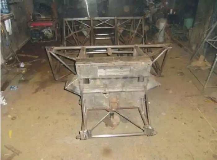 Заряженный суперкар McLaren F1 своими руками