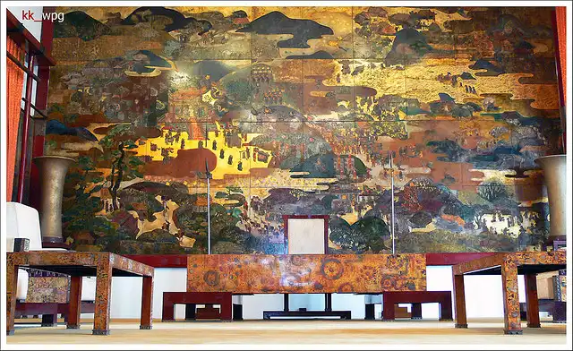 28 резиденций глав Первого и Второго мира