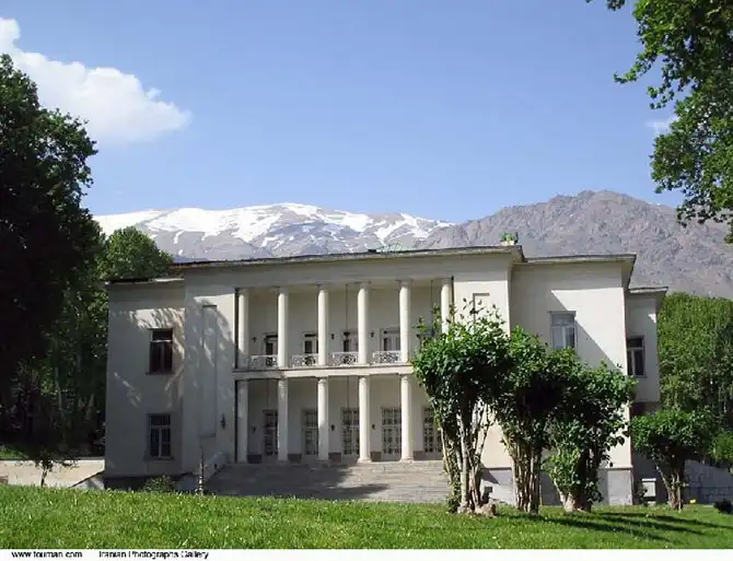 28 резиденций глав Первого и Второго мира