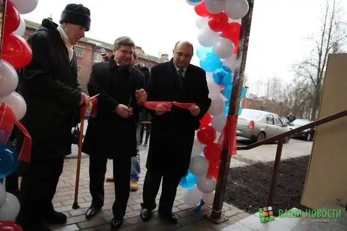 В квартирах, подаренных ветеранам, обрушились балконы