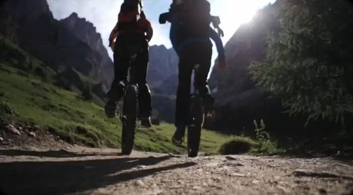 По горам на одноколесном велосипеде