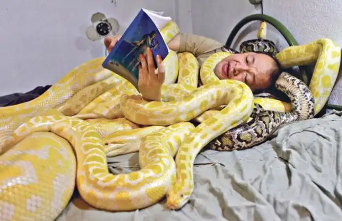 Люди со странностями