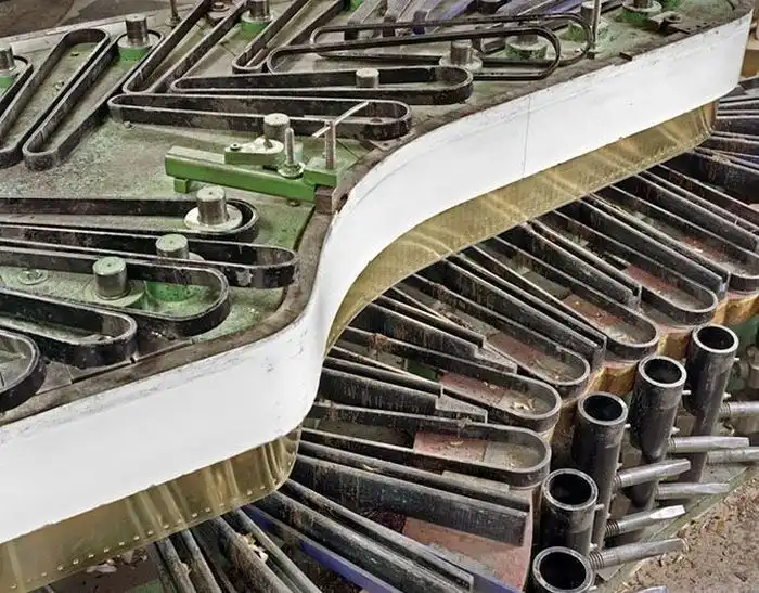 Фабрика по изготовлению роялей