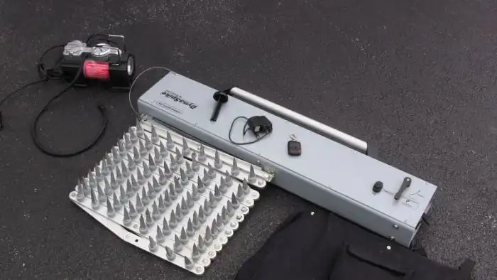 Устройство автоматической ленты с шипами