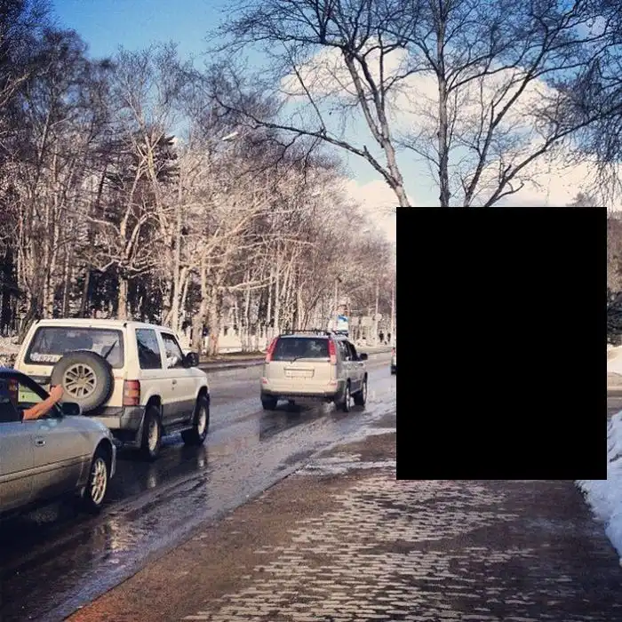 Весна пришла - девчонки стали раздеваться