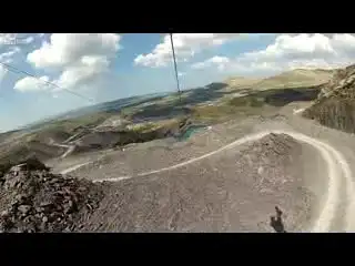 Красивый спуск с горы