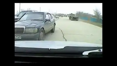 Злобный мститель на дороге