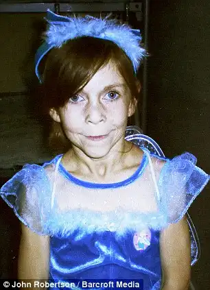 В свои 16 выглядит на 60