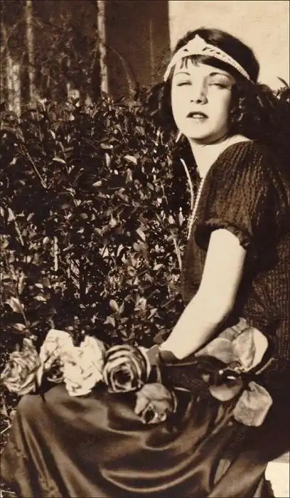 Эволюция американских выпускных платьев