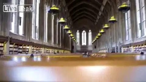 Шутка в библиотеке