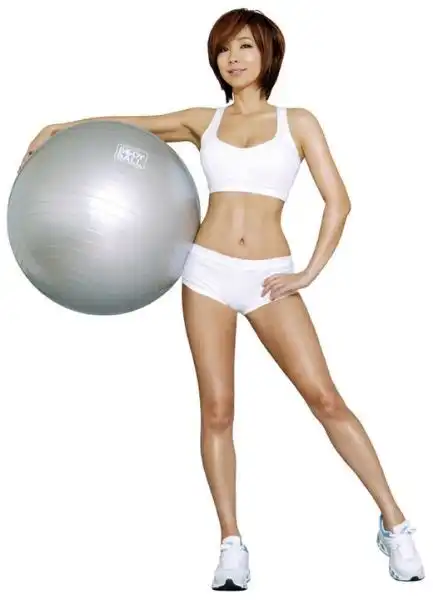 Угадайте, сколько лет этой девушке?