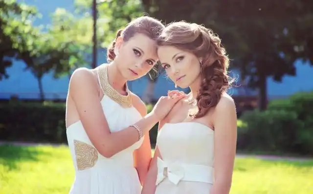 Симпатичные выпускницы 2013 года