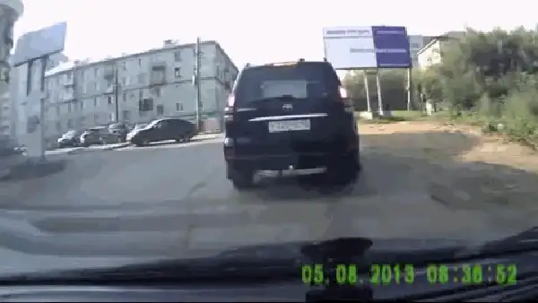 РЕЗКО С МЕСТА