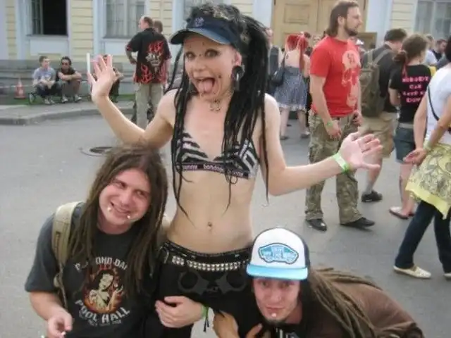 Странные люди из социальных сетей