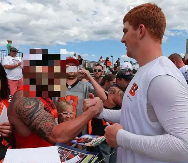 Креативное применение для мужской бороды