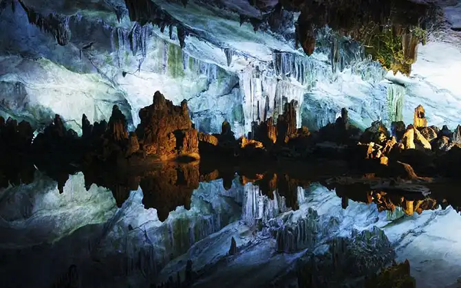 Удивительные чудеса под землей