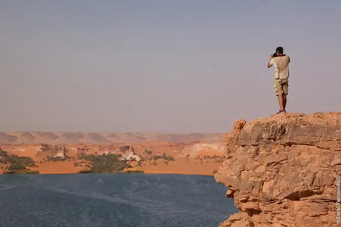 Оазисы в бесконечном море песков Африки