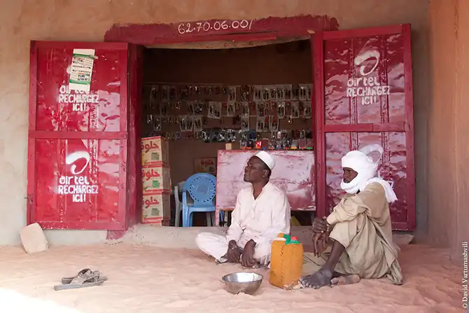 Оазисы в бесконечном море песков Африки